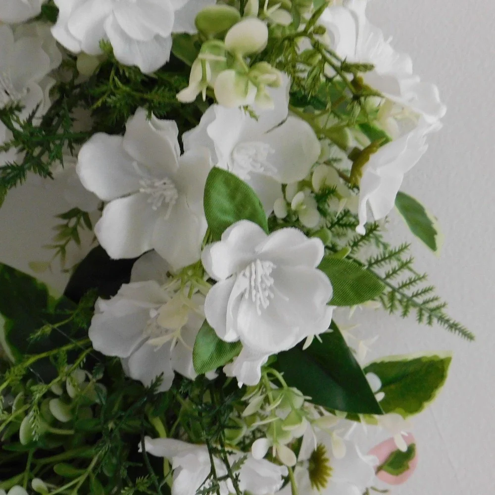 White Flowers with Greenery Wreath for Front Door Spring &‎ Summer Wreath